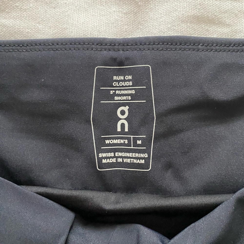 Run on Clouds shorts